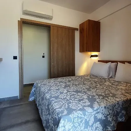 Hotel Vrahakia Sarti