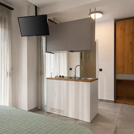 Hotel Vrahakia *