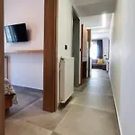 Hotel Vrahakia Sarti