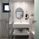 Vrahakia Hotel