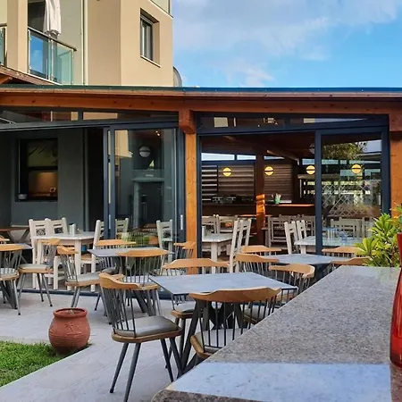 Hotel Vrahakia Sárti