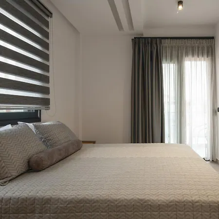 Hotel Vrahakia *