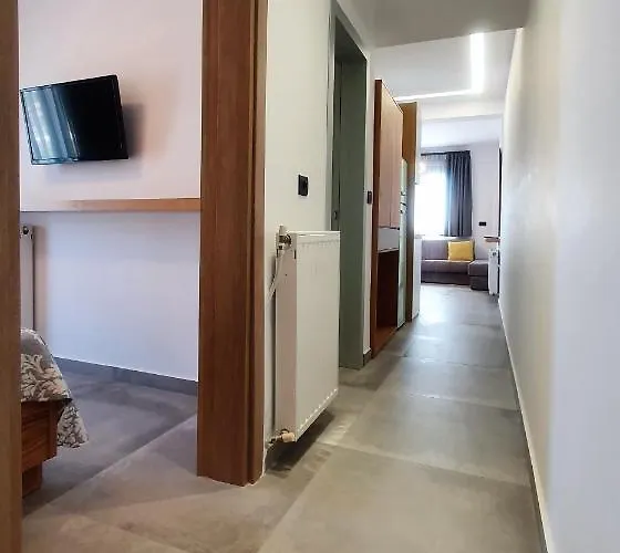 Hotel Vrahakia Sarti